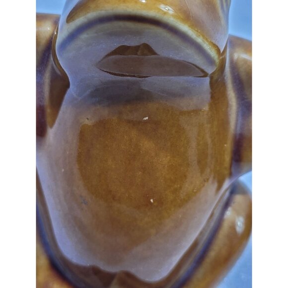 Vintage Ceramic Frogs 3 Brown Glaze Relaxing Figurines Shelf Sitter Table Decor - Picture 8 of 10